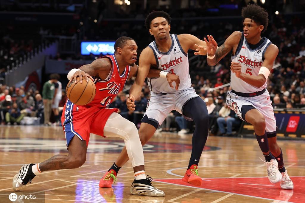 武克切维奇24+6道丁30分 76人大胜送奇才4连败