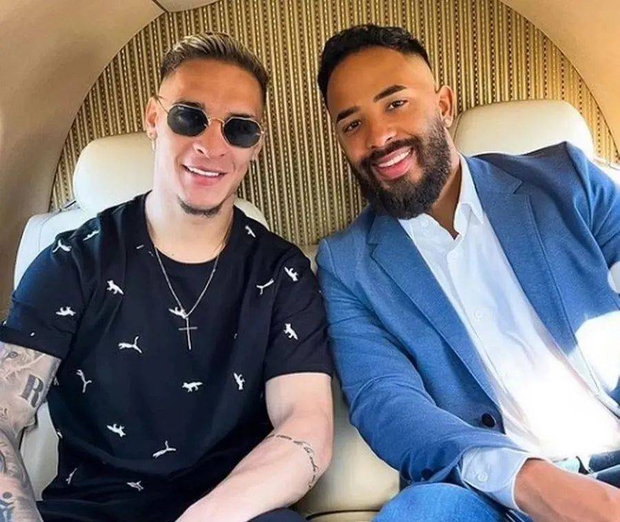 曼联两「藤甲兵」获沙特邀请，有望带来3600万！安东尼表示愿意去